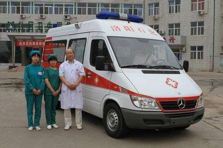 車禍期間，救護(hù)車及時出現(xiàn)能救人于危難